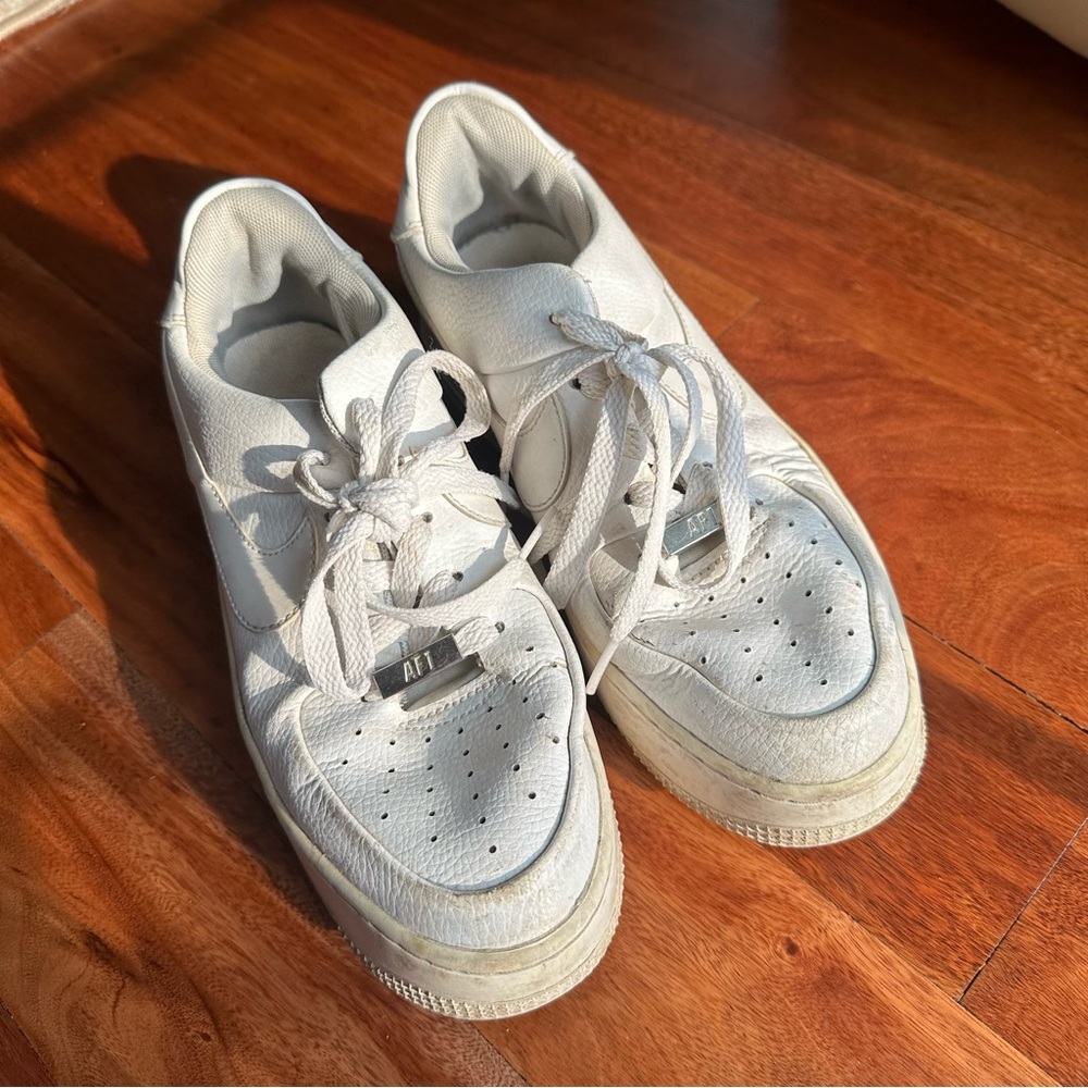 Nike Air Force 1 Low Sage Platform Sneaker
